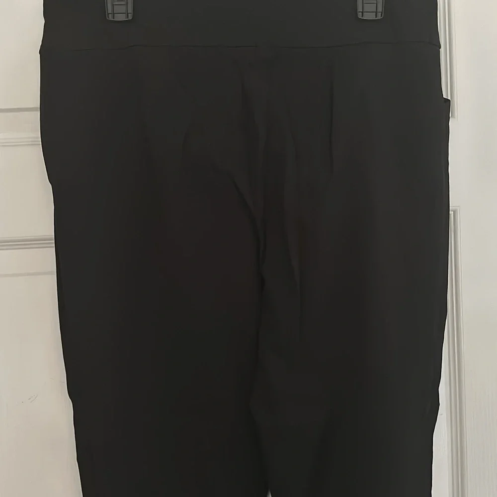 Black ankle pants - Picture 3 of 5